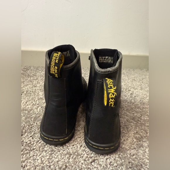 Dr. Martens Shoreditch Greasy - Picture 4 of 9